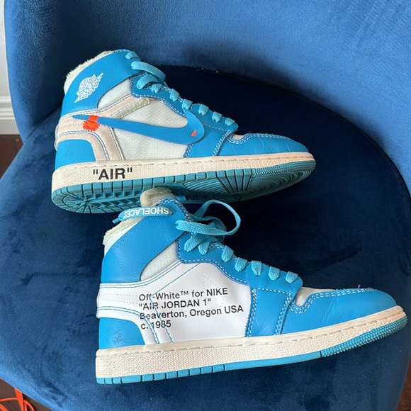 Off-White x Nike Air Jordan 1 Retro High OG ‘UNC’ Iconic Sneaker - Picture 5 of 12